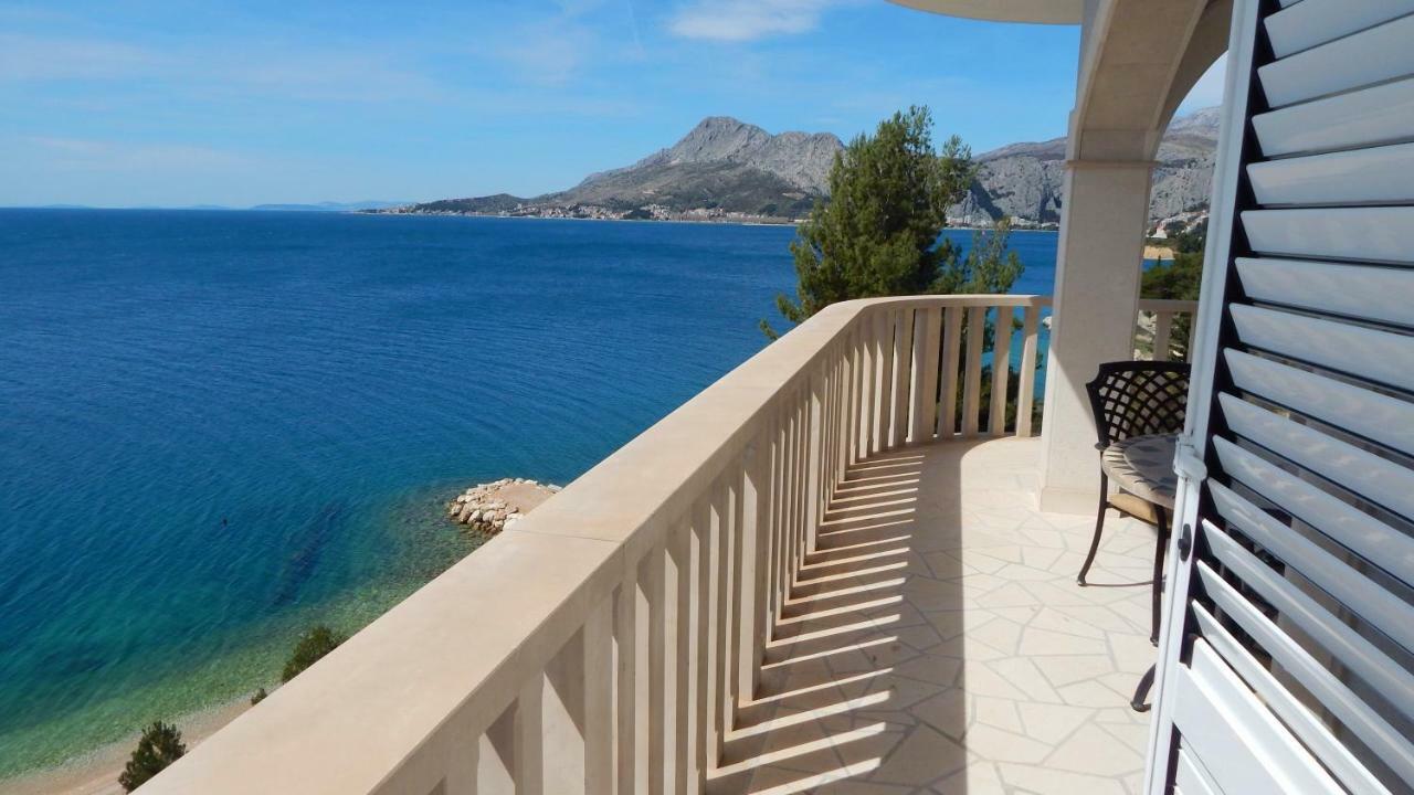 Seafront Apartments Nemira โอมิช ภายนอก รูปภาพ